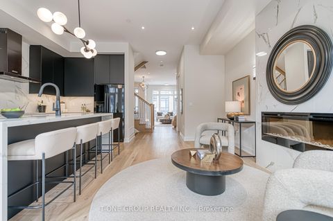 Photo 9 at 21 Ingersoll Lane, Jefferson, Richmond Hill