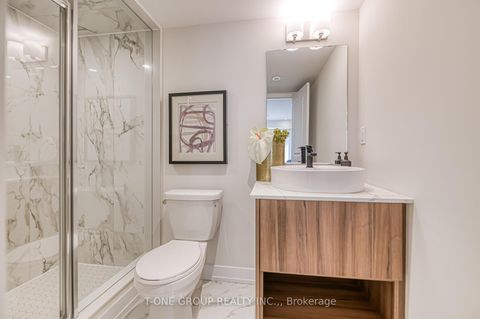 Photo 13 at 21 Ingersoll Lane, Jefferson, Richmond Hill