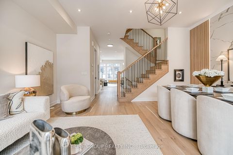 Photo 20 at 21 Ingersoll Lane, Jefferson, Richmond Hill