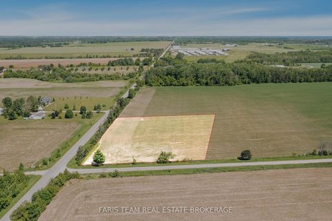 Photo 1 at 7046 Sideroad 30/31 Nottawasaga, Stayner, Clearview