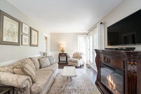 Photo 11 at 229 Cox Mill Road, Painswick North, Barrie Photo 11 at 229 Cox Mill Road, Painswick North, Barrie