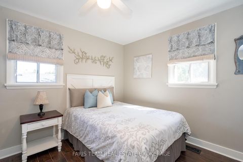 Photo 14 at 229 Cox Mill Road, Painswick North, Barrie