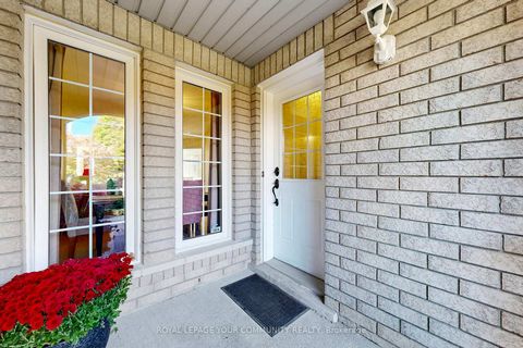 Photo 4 at 29 Peninsula Crescent, Rouge Woods, Richmond Hill