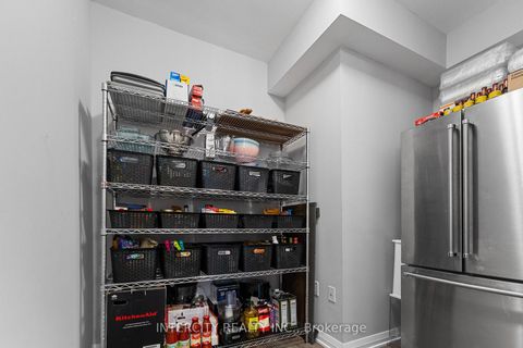 Photo 23 at 627 - 99 Eagle Rock Way, Maple, Vaughan