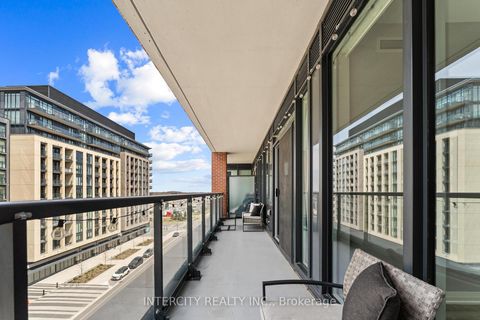 Photo 27 at 627 - 99 Eagle Rock Way, Maple, Vaughan