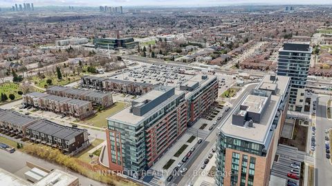 Photo 31 at 627 - 99 Eagle Rock Way, Maple, Vaughan