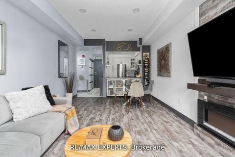 Photo 16 at 206 - 1000 Sheppard Avenue W, Bathurst Manor, Toronto