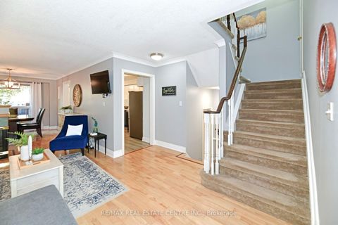 Photo 4 at 135 Trewin Lane, Bowmanville, Clarington