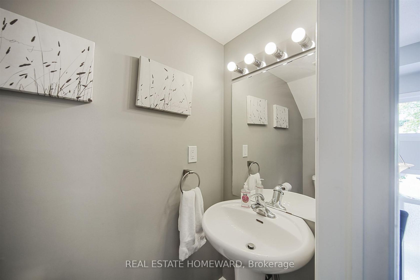 Photo 14 at 55 Antibes Drive, Branson, Toronto Photo 14 at 55 Antibes Drive, Branson, Toronto