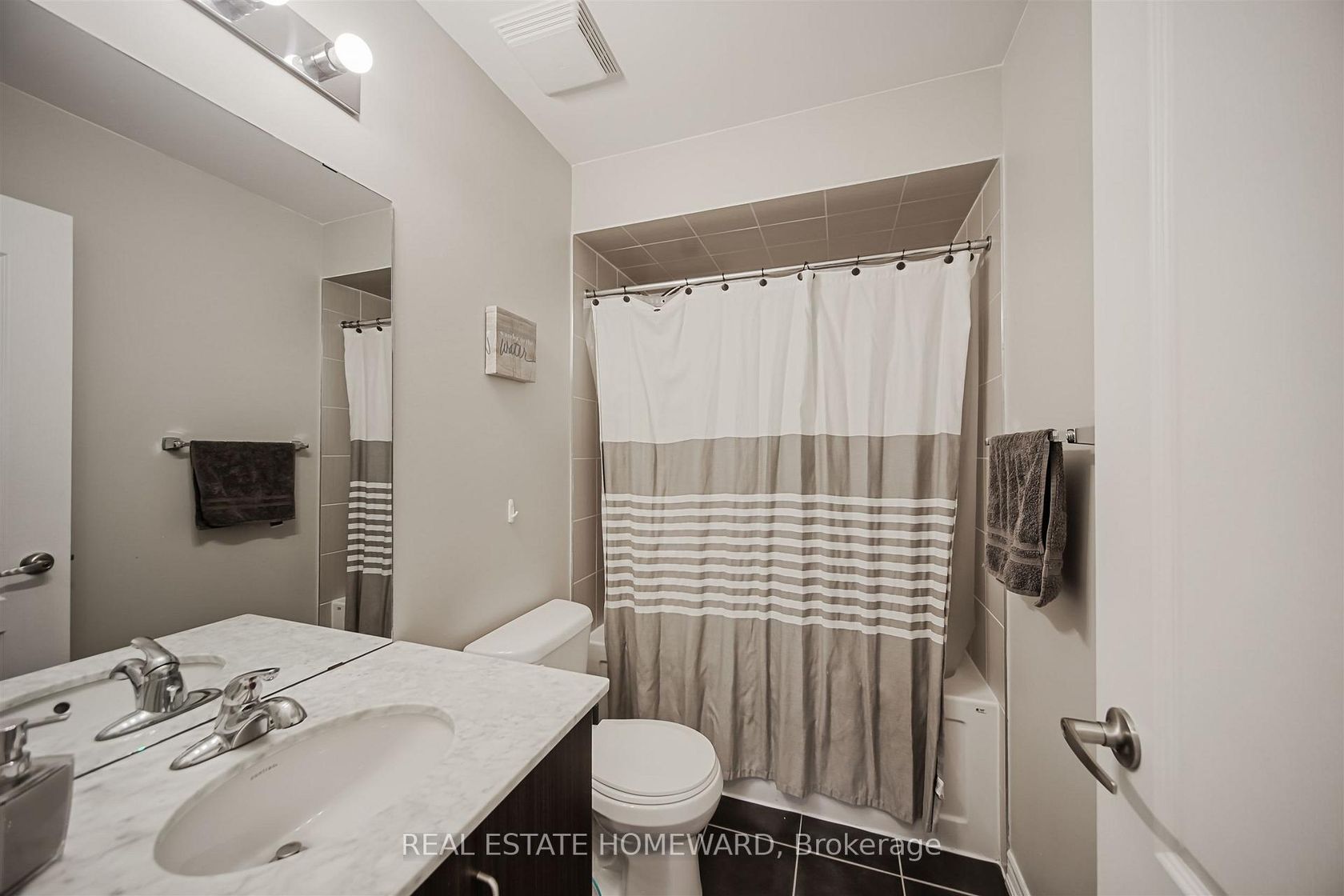 Photo 17 at 55 Antibes Drive, Branson, Toronto Photo 17 at 55 Antibes Drive, Branson, Toronto