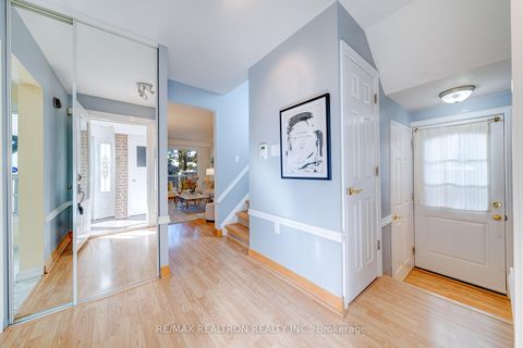Photo 3 at 699 Jackson Court, Leslie Valley, Newmarket