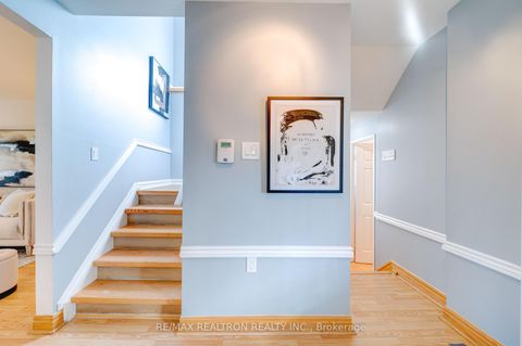 Photo 5 at 699 Jackson Court, Leslie Valley, Newmarket