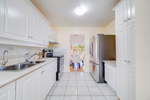 Photo 7 at 699 Jackson Court, Leslie Valley, Newmarket