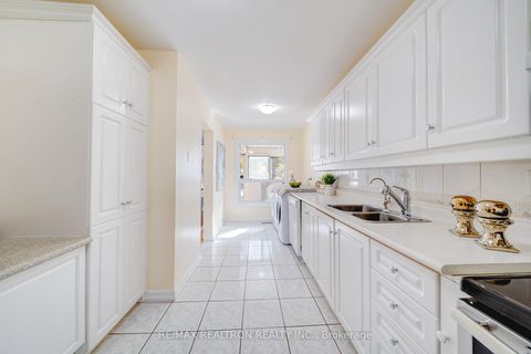 Photo 8 at 699 Jackson Court, Leslie Valley, Newmarket