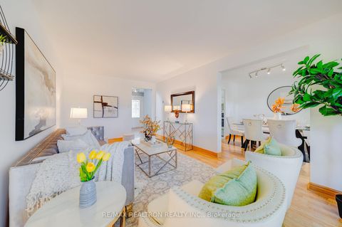 Photo 15 at 699 Jackson Court, Leslie Valley, Newmarket