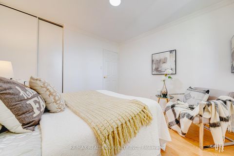 Photo 31 at 699 Jackson Court, Leslie Valley, Newmarket