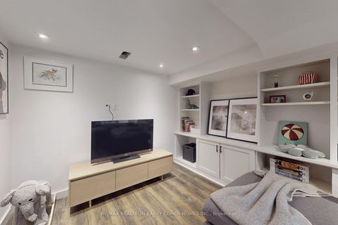 Photo 27 at 155 Parkhurst Boulevard, Leaside, Toronto