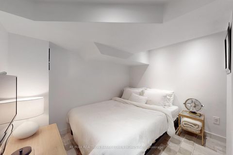 Photo 28 at 155 Parkhurst Boulevard, Leaside, Toronto