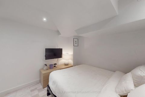 Photo 29 at 155 Parkhurst Boulevard, Leaside, Toronto