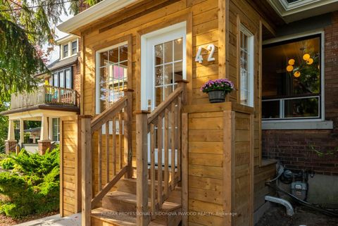 Photo 1 at 42 Indian Road, Swansea, Toronto
