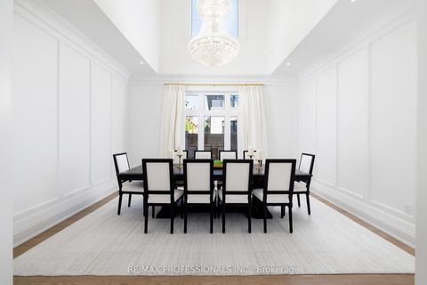 Photo 7 at 2B Fairway Road, Rosethorn, Toronto