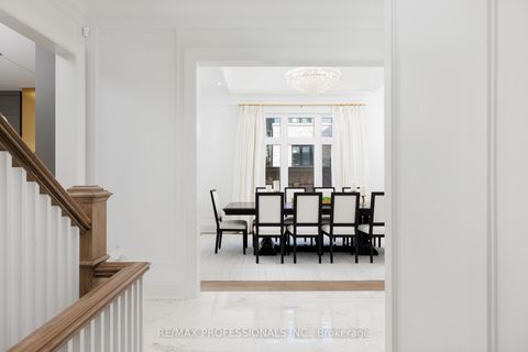 Photo 9 at 2B Fairway Road, Rosethorn, Toronto