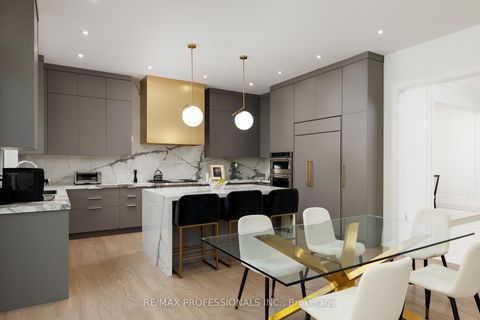 Photo 14 at 2B Fairway Road, Rosethorn, Toronto