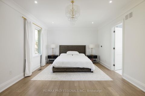 Photo 25 at 2B Fairway Road, Rosethorn, Toronto