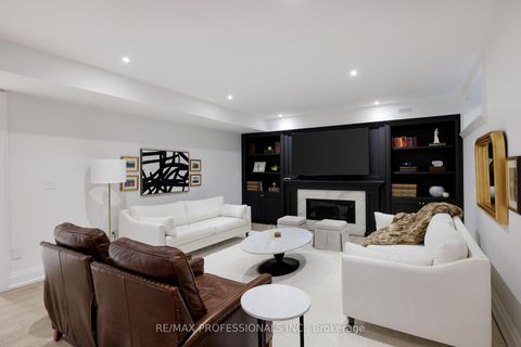 Photo 40 at 2B Fairway Road, Rosethorn, Toronto