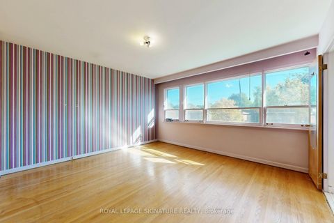 Photo 16 at 410 Patricia Avenue, Newtonbrook West, Toronto