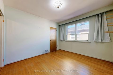 Photo 26 at 410 Patricia Avenue, Newtonbrook West, Toronto