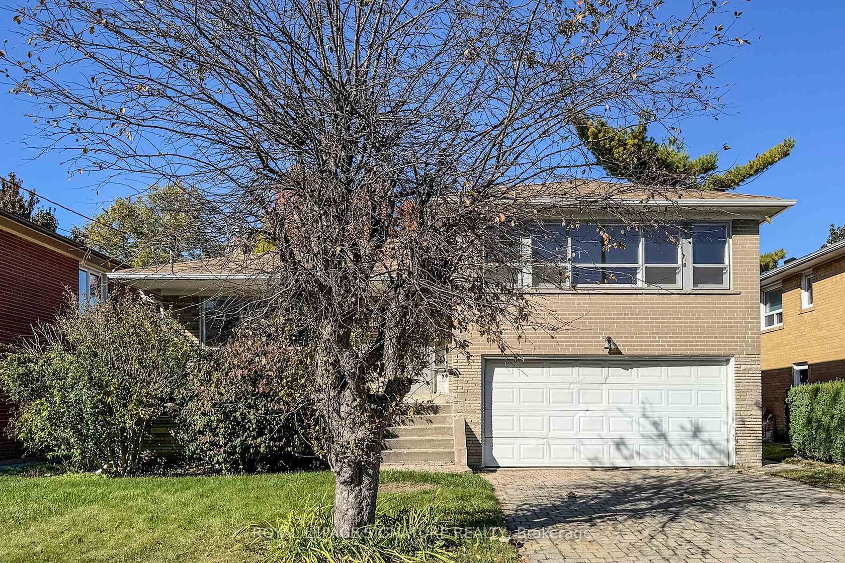 Photo 1 at 410 Patricia Avenue, Newtonbrook West, Toronto Photo 1 at 410 Patricia Avenue, Newtonbrook West, Toronto