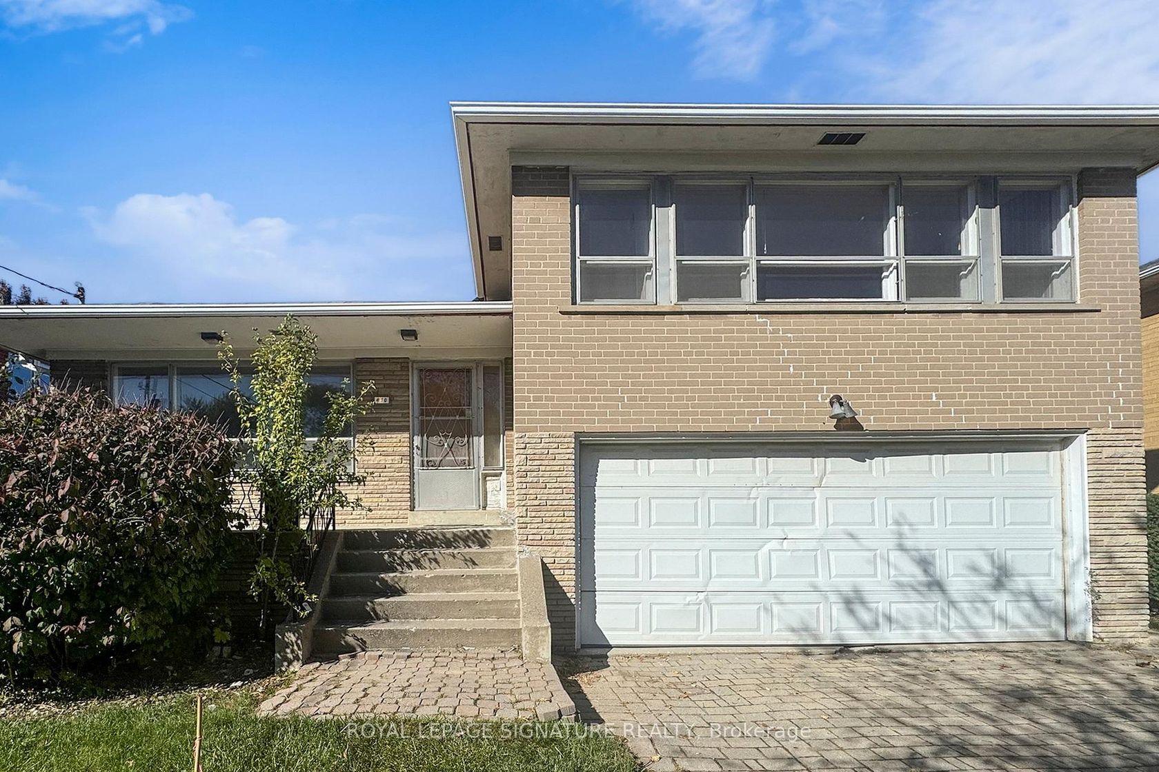 Photo 2 at 410 Patricia Avenue, Newtonbrook West, Toronto Photo 2 at 410 Patricia Avenue, Newtonbrook West, Toronto