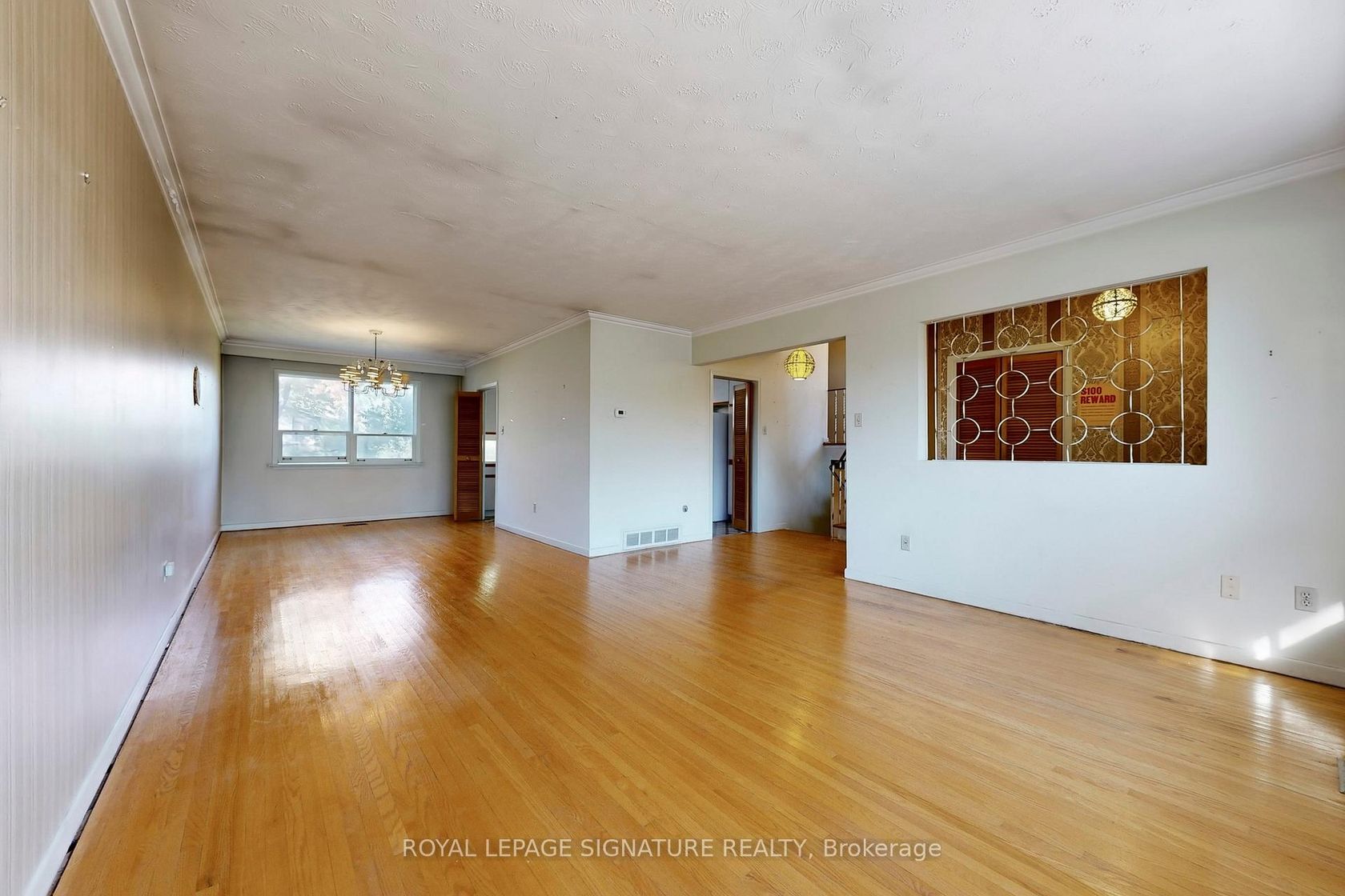 Photo 4 at 410 Patricia Avenue, Newtonbrook West, Toronto Photo 4 at 410 Patricia Avenue, Newtonbrook West, Toronto
