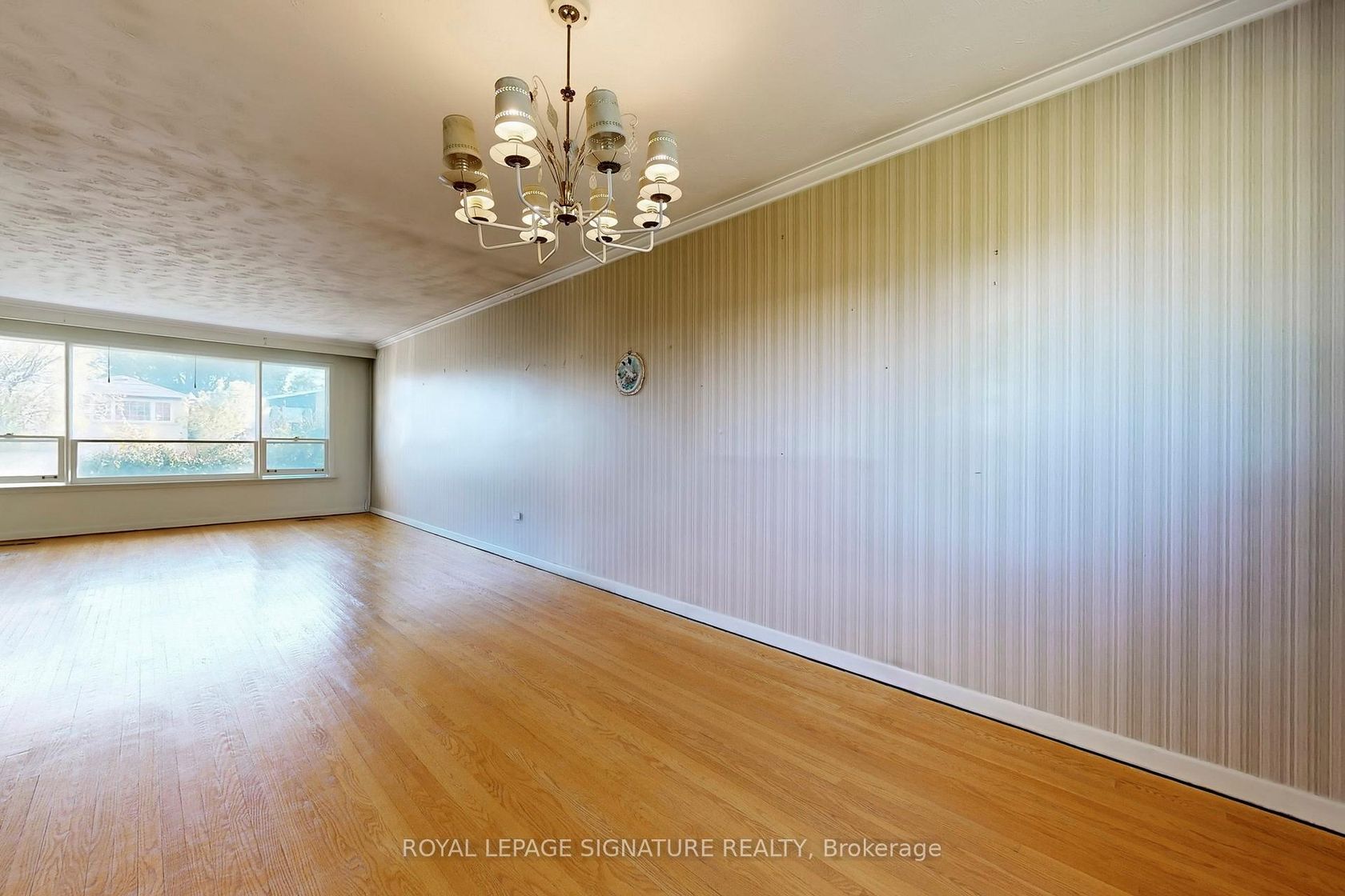 Photo 9 at 410 Patricia Avenue, Newtonbrook West, Toronto Photo 9 at 410 Patricia Avenue, Newtonbrook West, Toronto