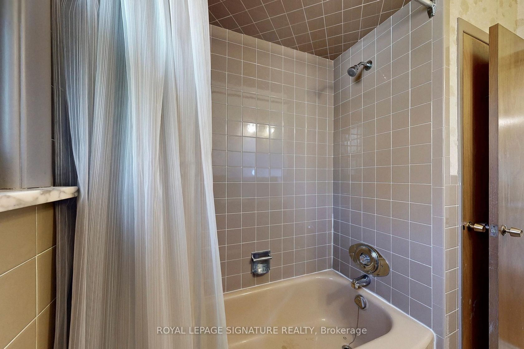 Photo 32 at 410 Patricia Avenue, Newtonbrook West, Toronto Photo 32 at 410 Patricia Avenue, Newtonbrook West, Toronto