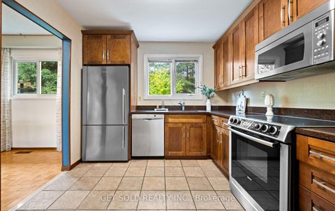Photo 11 at 14 Turnvale Road, Clairville, Toronto