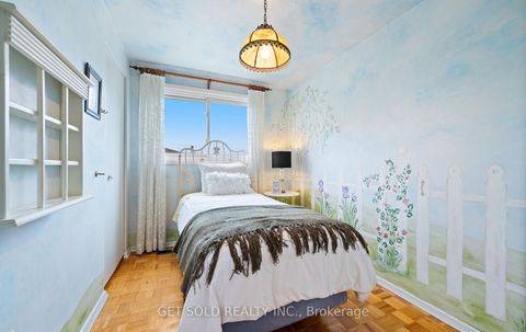 Photo 20 at 14 Turnvale Road, Clairville, Toronto
