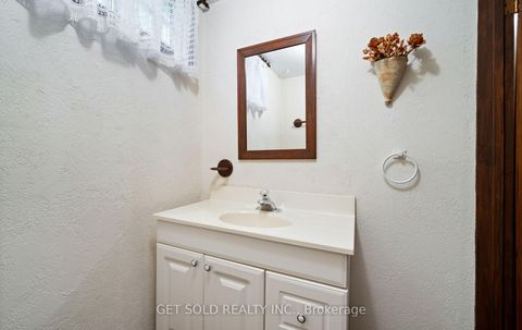 Photo 30 at 14 Turnvale Road, Clairville, Toronto