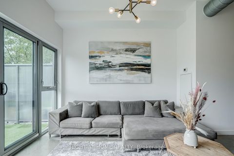 Photo 3 at 409 - 569 King Street E, Moss Park, Toronto