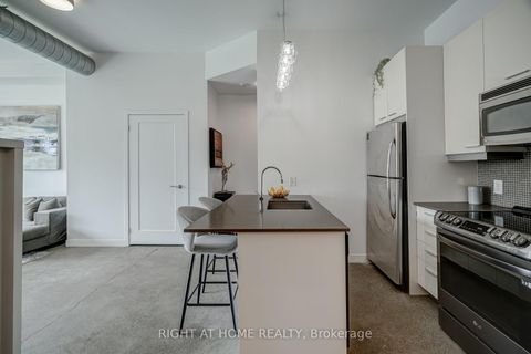 Photo 6 at 409 - 569 King Street E, Moss Park, Toronto