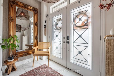 Photo 2 at 46 Vedette Way, Vellore Village, Vaughan