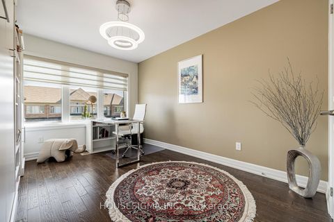 Photo 12 at 46 Vedette Way, Vellore Village, Vaughan