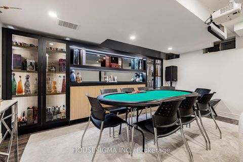 Photo 17 at 46 Vedette Way, Vellore Village, Vaughan