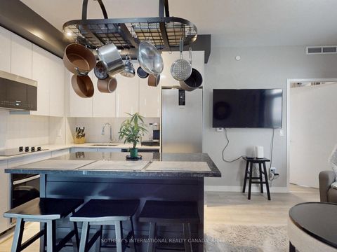 Photo 9 at 1313 - 10 Abeja Street, Concord, Vaughan