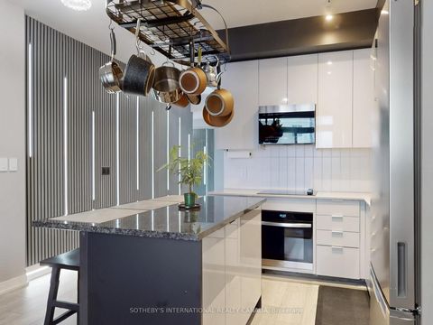 Photo 13 at 1313 - 10 Abeja Street, Concord, Vaughan