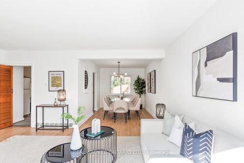 Photo 5 at 29 Veery Place, Don Mills, Toronto