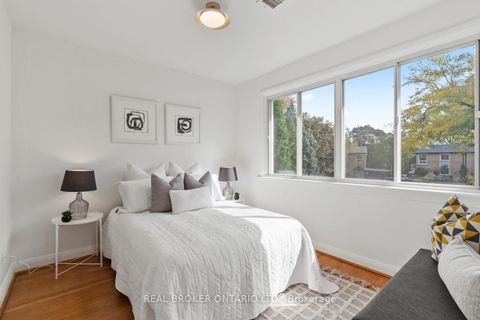 Photo 14 at 29 Veery Place, Don Mills, Toronto