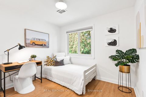 Photo 16 at 29 Veery Place, Don Mills, Toronto