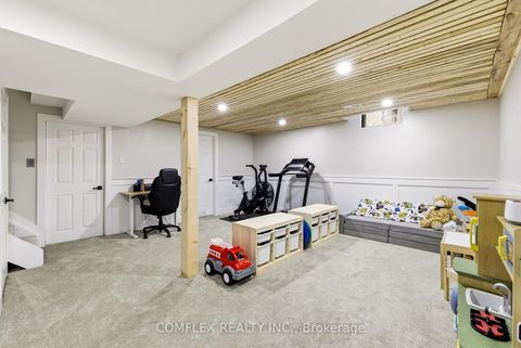 Photo 32 at 16 Orchard Park Drive, Bowmanville, Clarington